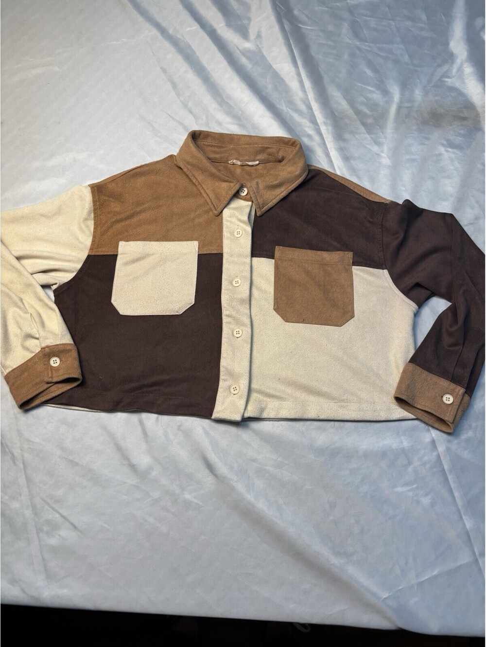 ILLA ILLA Color Block Button-Up Cropped Shirt Jacket